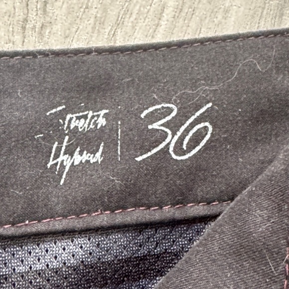 Tilly’s Nitros Men's Burgundy Lightweight Zip Front Shorts Size 36 - Picture 3 of 5